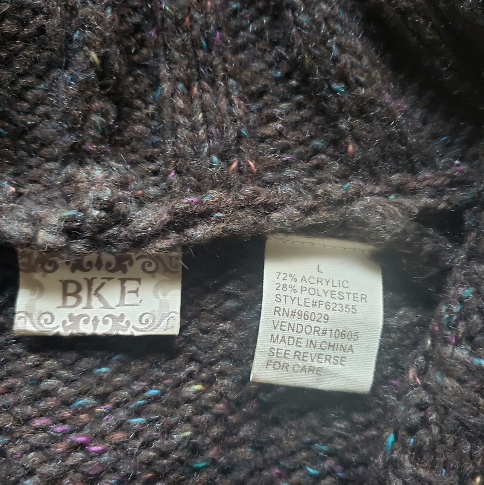 BKE Crop Button Raglan Sweater - Picture 7 of 8